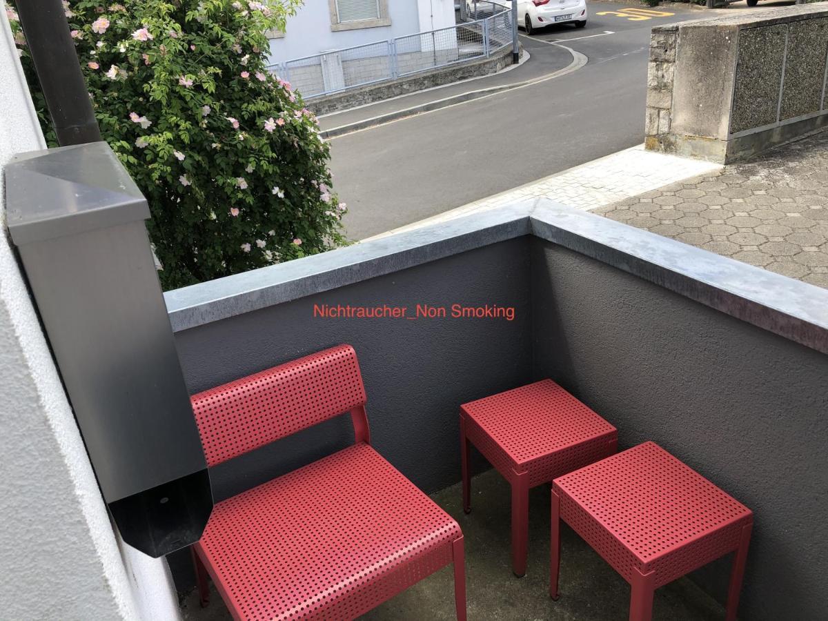 Altstadt Naehe 7 Min Fussweg Ueber Alte Maibruecke Zu Pension Mit Balkon & Garten, Ideal For Long Stay, Relocation Ochsenfurt Bagian luar foto